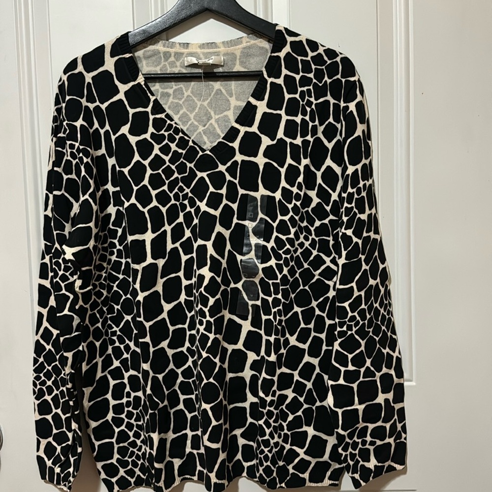 Liz Claiborne New York V neck  Pullover